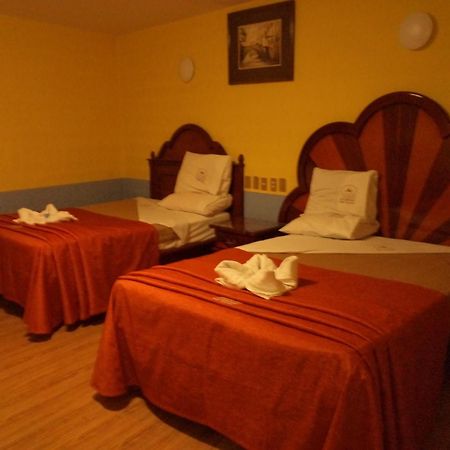 Hotel Real Tlaxcala Екстер'єр фото