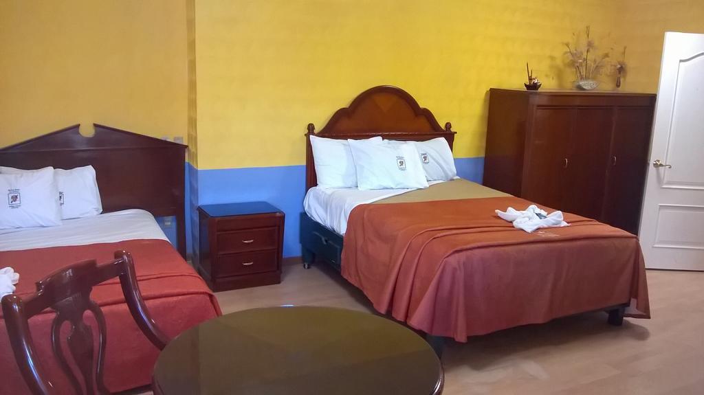 Hotel Real Tlaxcala Екстер'єр фото